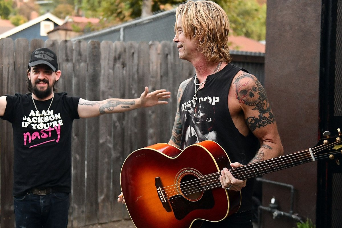Duff McKagan, basista Guns N’ Roses, zapowiada solową płytę 